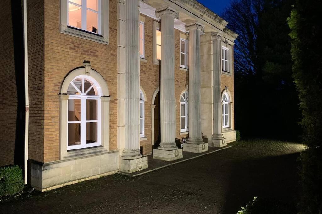 Old Park Villa Telford Buitenkant foto